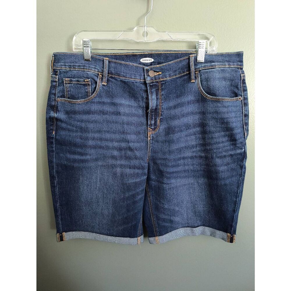 Old Navy Women's Size 16 Bermuda Dark Indigo Cuffed Hem Mom Shorts
